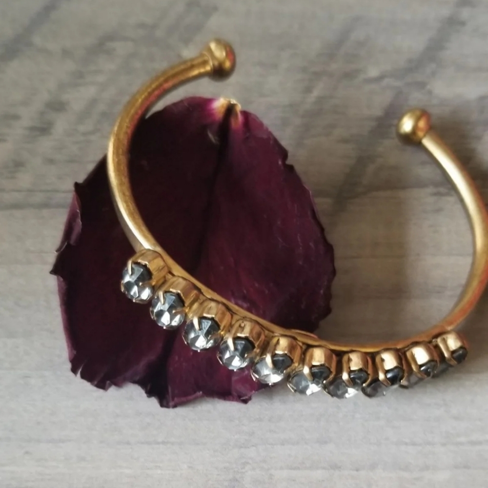 Elizabeth Cole Adelia Cuff